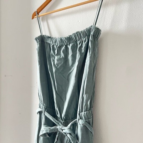 Jumpsuit of your dreams! - Picture 2 of 2